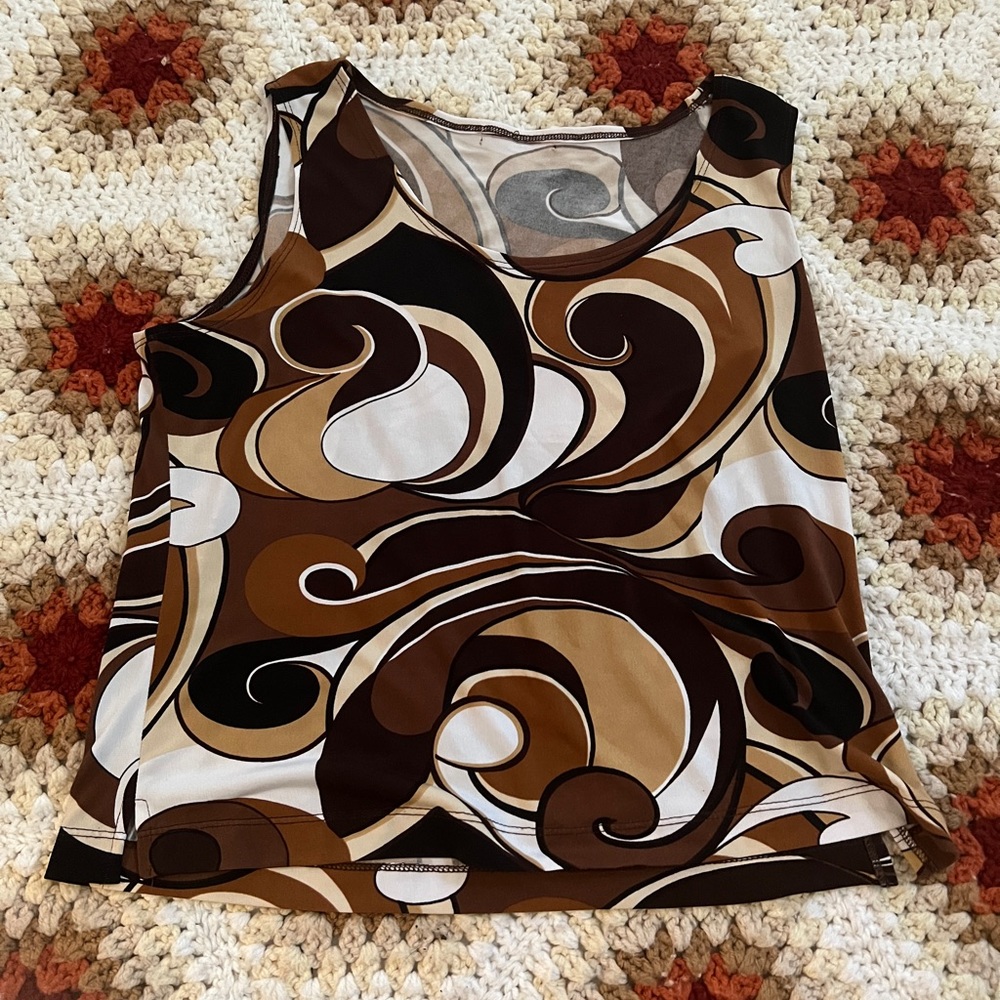 Brown Coffee Swirl Top Perfect for Fall Outfits